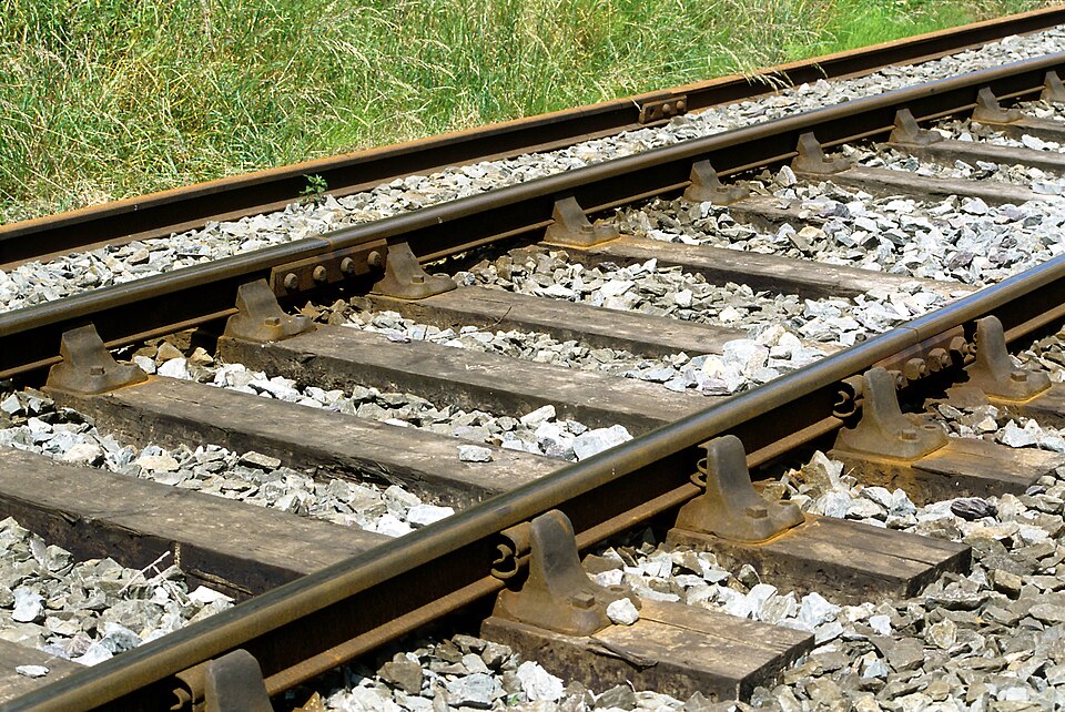 Wooden sleepers with Fist clips