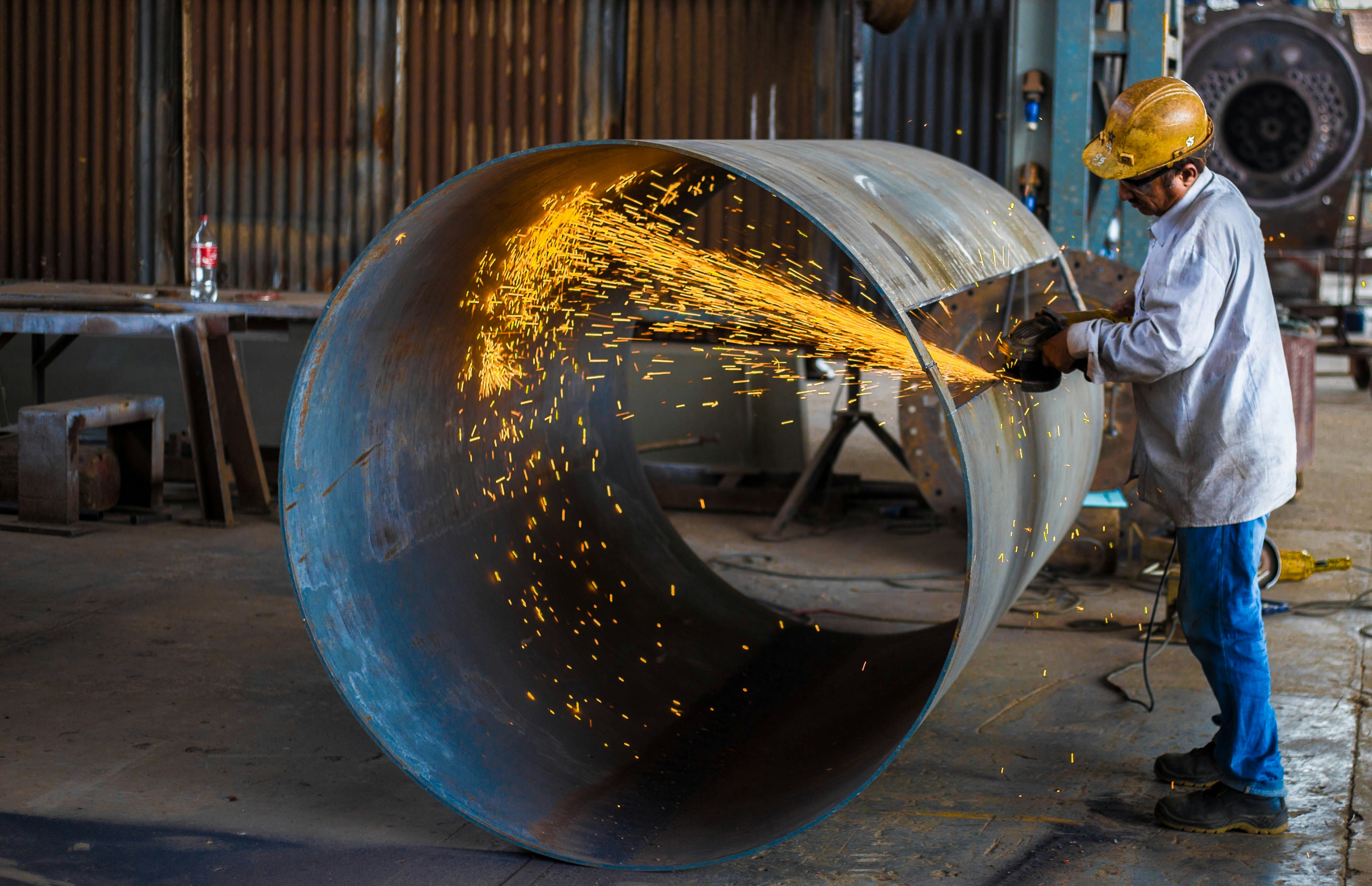 Large steel cylinder fabrication